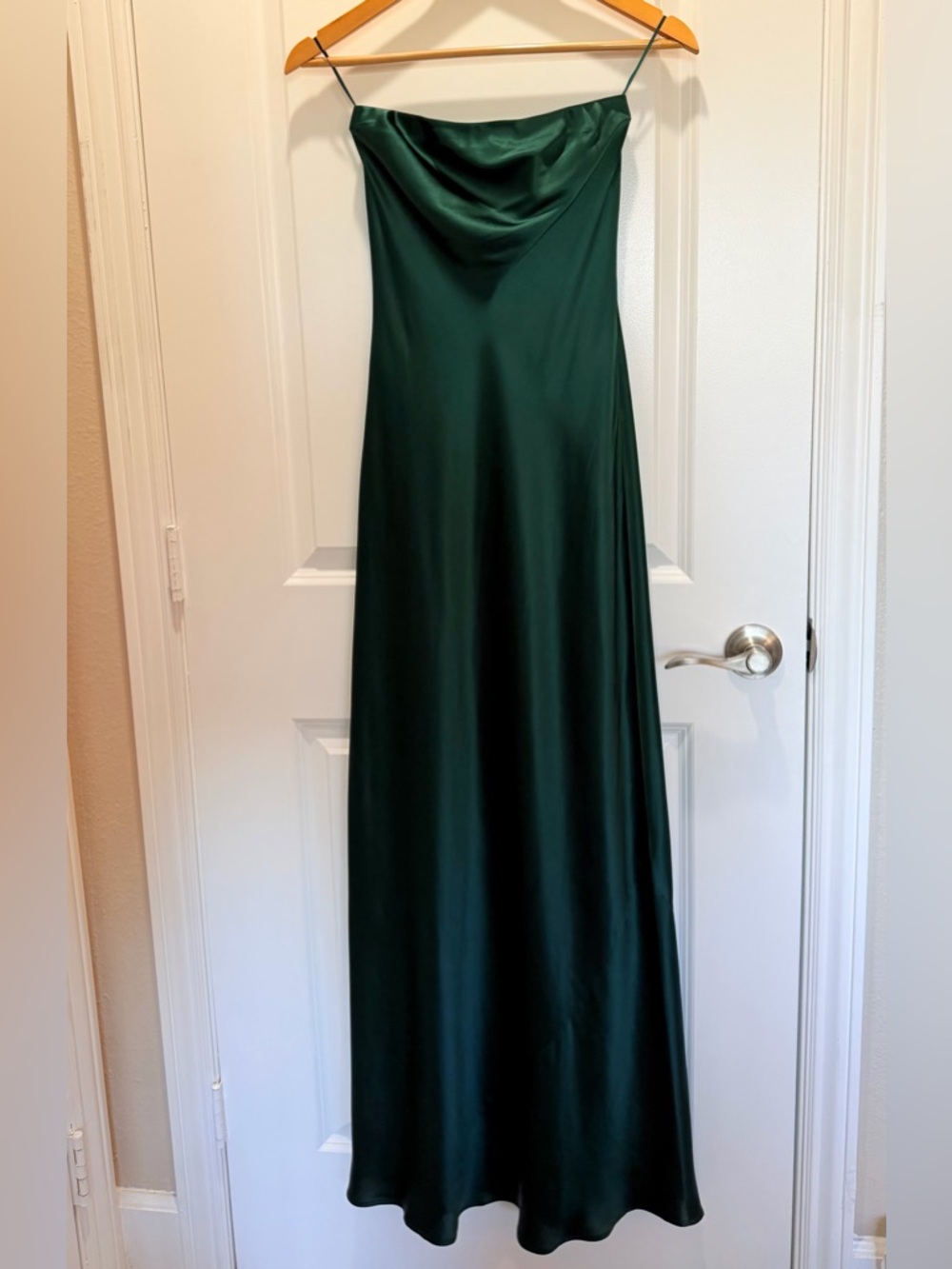 Reformation Oren Silk Dress In Forest, NWOT, NEVER WORN, NO FLAWS. - Picture 9 of 12